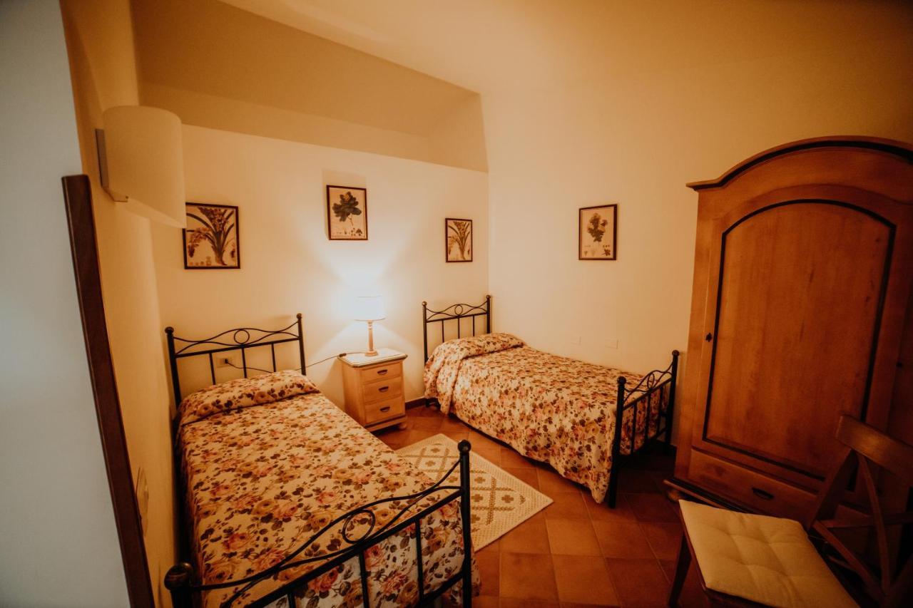Residenza Golfo Degli Ulivi Lejlighedshotel Caprioli Eksteriør billede