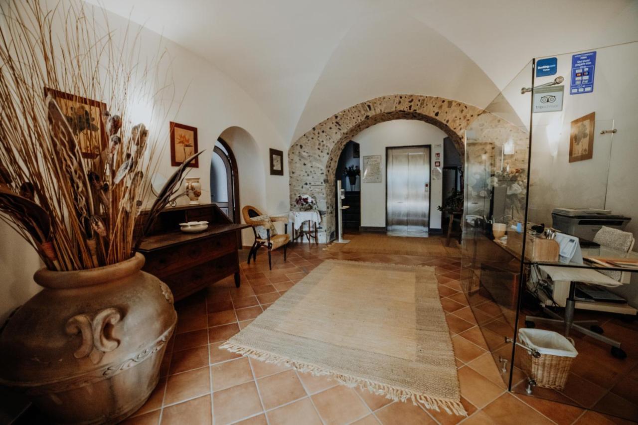 Residenza Golfo Degli Ulivi Lejlighedshotel Caprioli Eksteriør billede