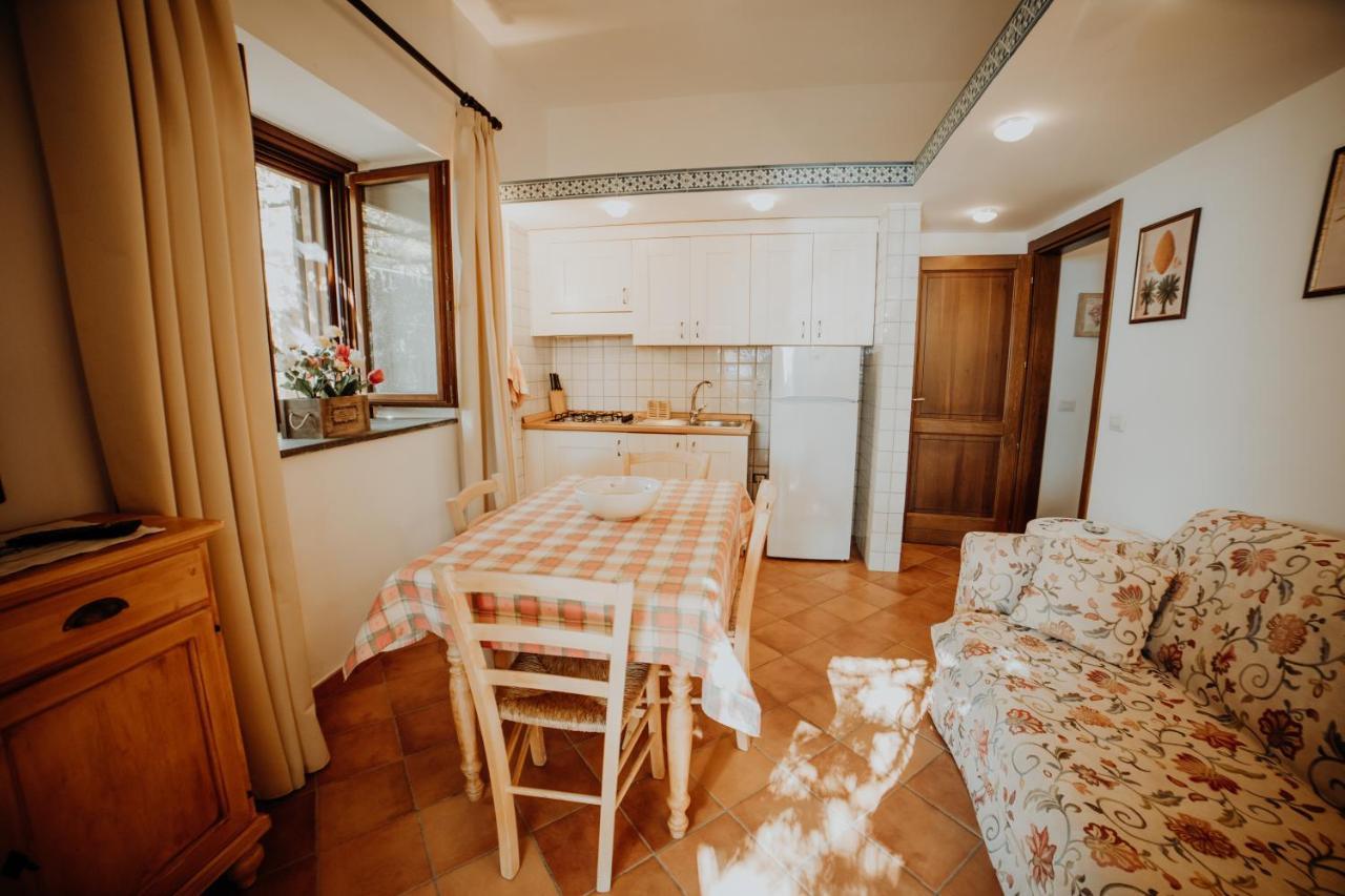 Residenza Golfo Degli Ulivi Lejlighedshotel Caprioli Eksteriør billede