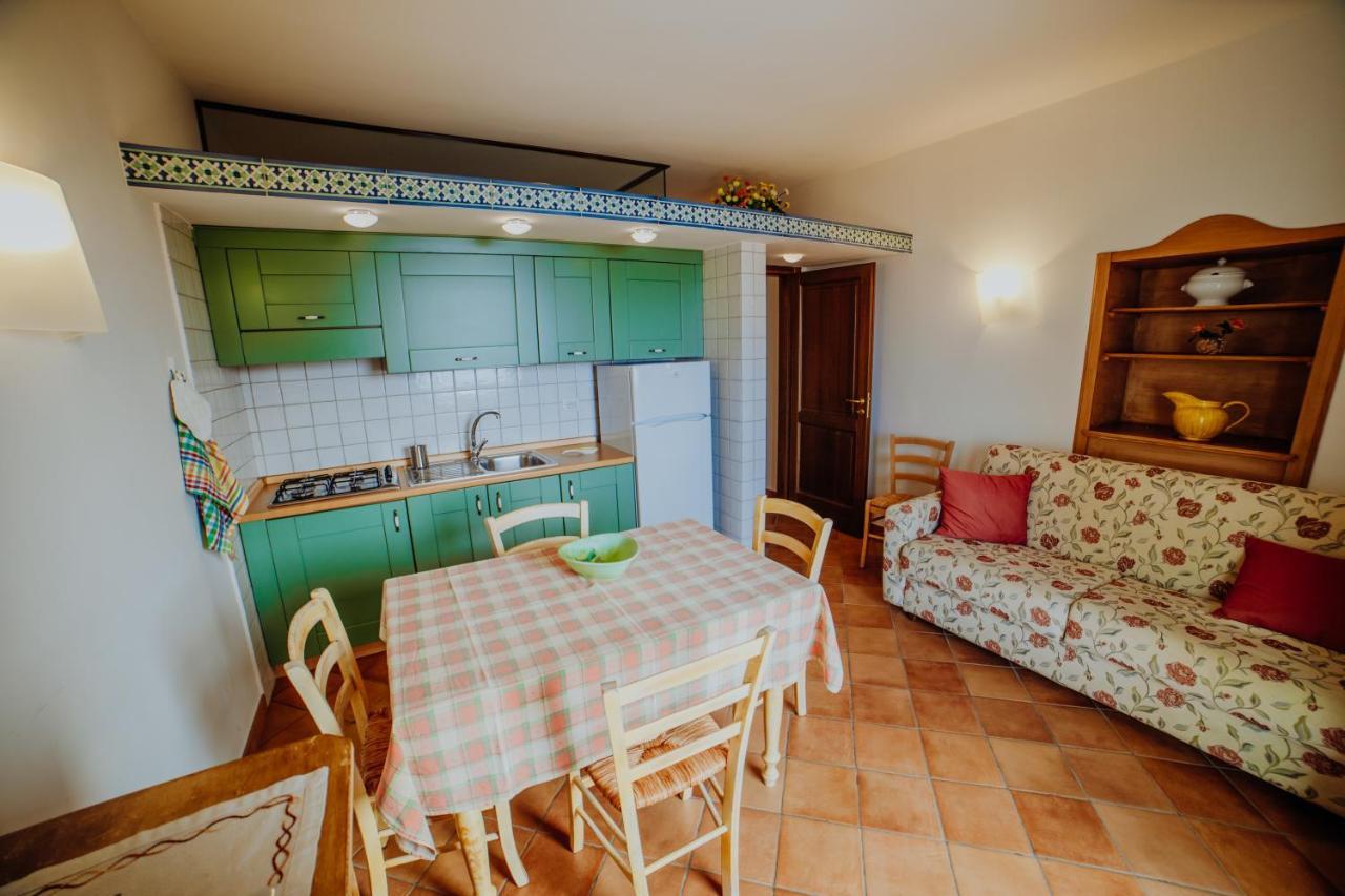 Residenza Golfo Degli Ulivi Lejlighedshotel Caprioli Eksteriør billede