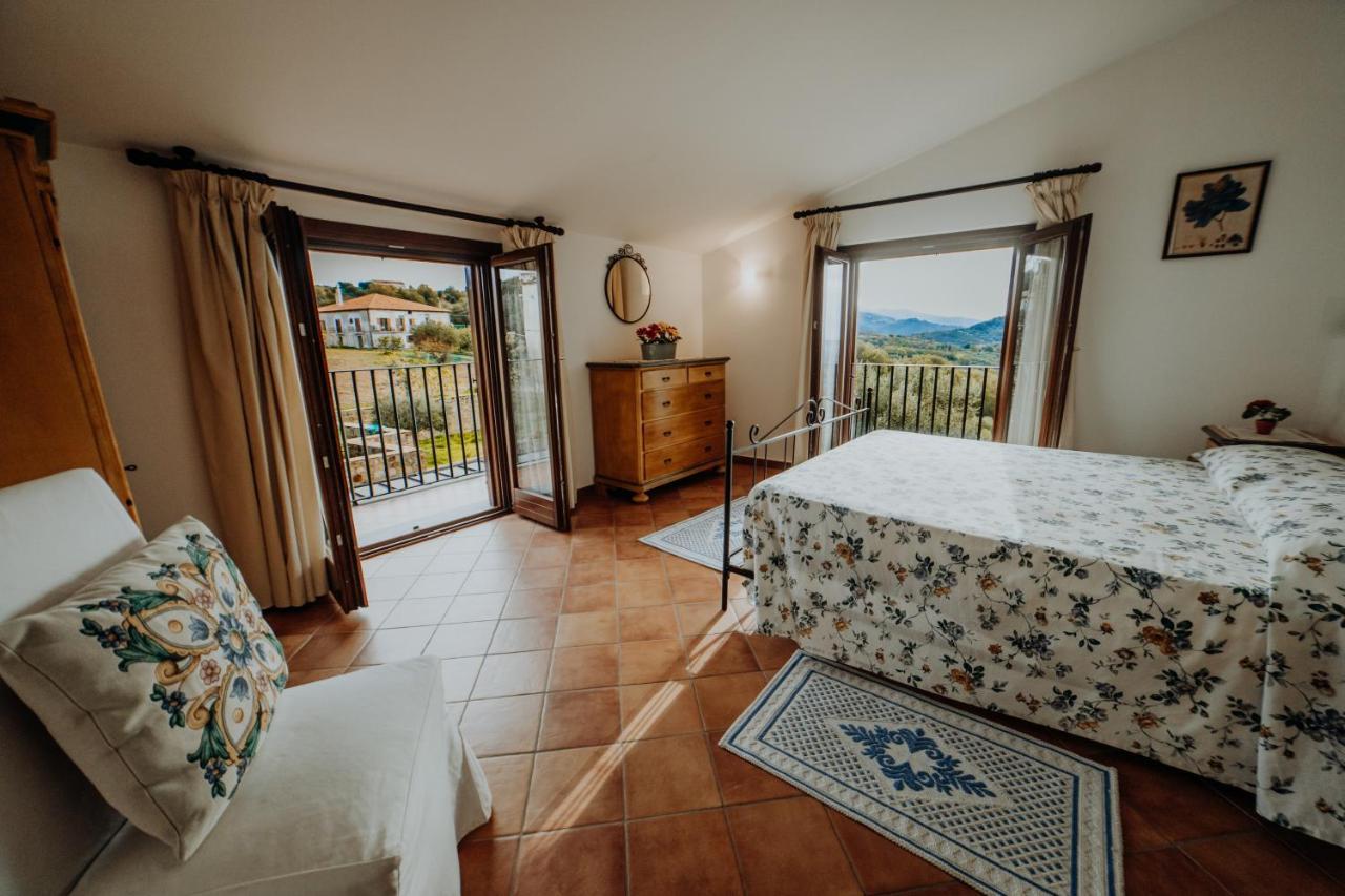 Residenza Golfo Degli Ulivi Lejlighedshotel Caprioli Eksteriør billede