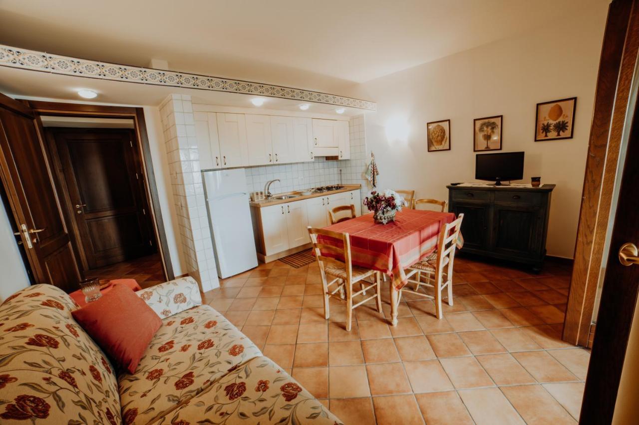 Residenza Golfo Degli Ulivi Lejlighedshotel Caprioli Eksteriør billede