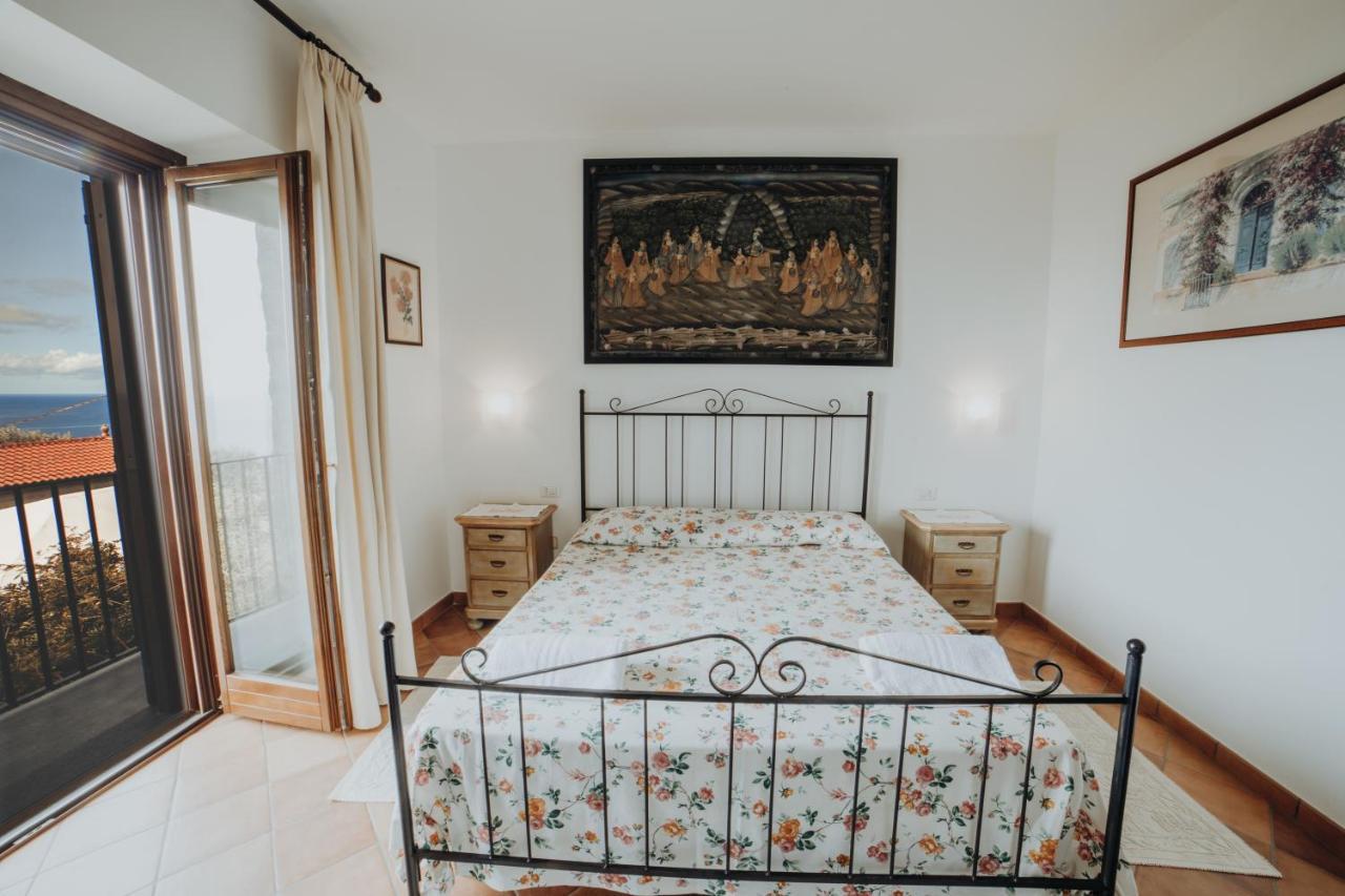 Residenza Golfo Degli Ulivi Lejlighedshotel Caprioli Eksteriør billede