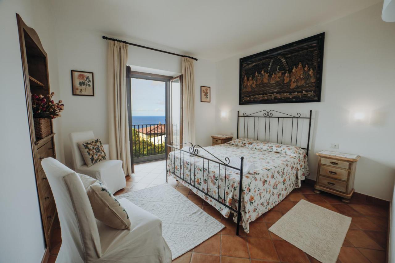 Residenza Golfo Degli Ulivi Lejlighedshotel Caprioli Eksteriør billede