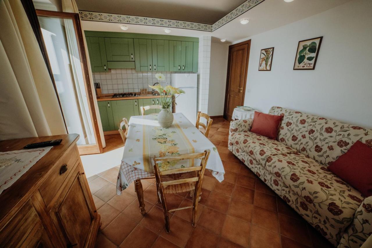 Residenza Golfo Degli Ulivi Lejlighedshotel Caprioli Eksteriør billede
