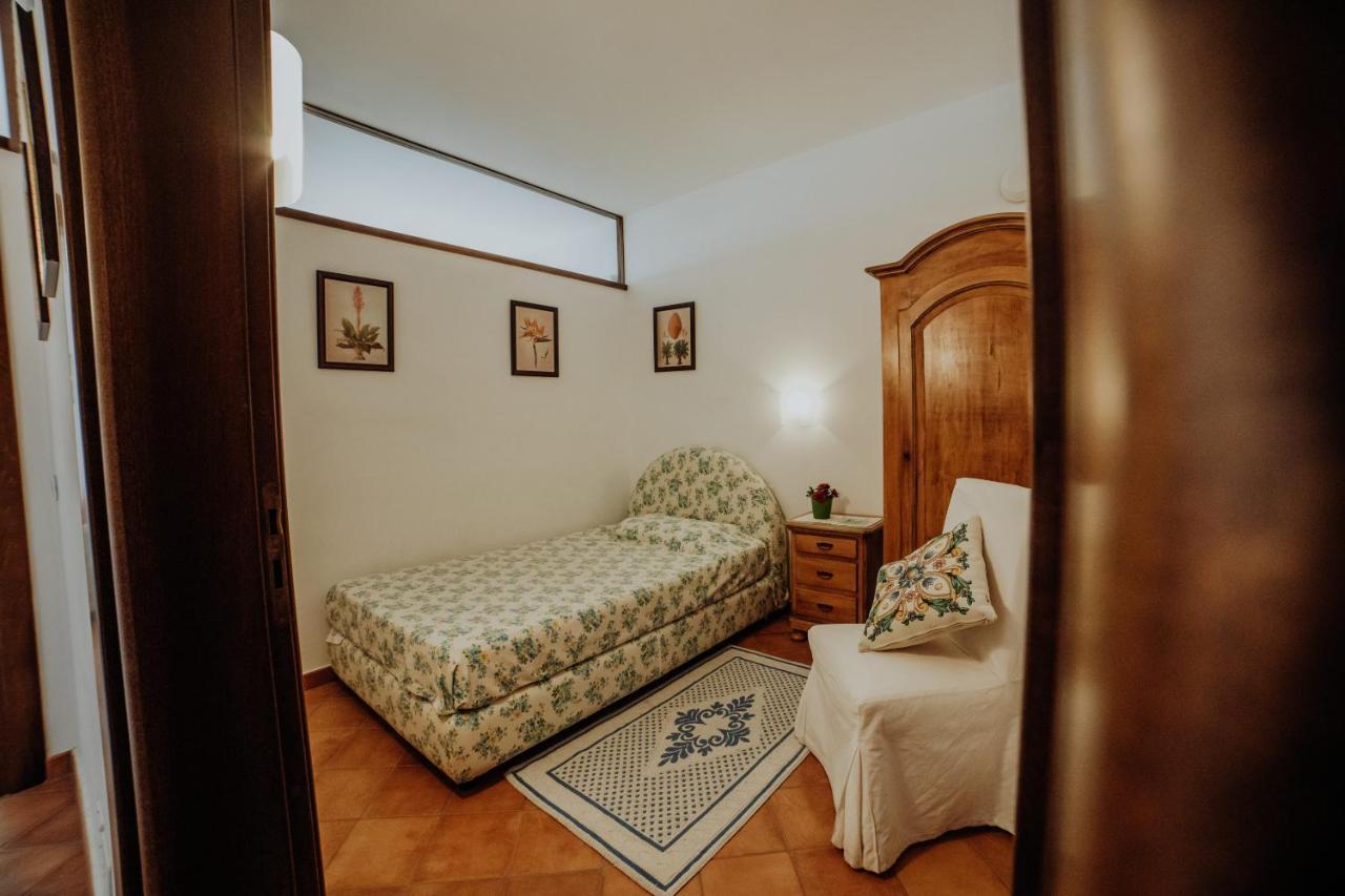 Residenza Golfo Degli Ulivi Lejlighedshotel Caprioli Eksteriør billede