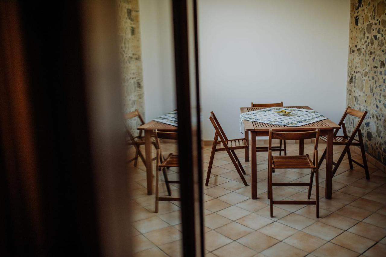 Residenza Golfo Degli Ulivi Lejlighedshotel Caprioli Eksteriør billede