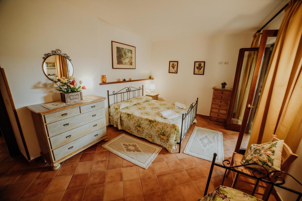 Residenza Golfo Degli Ulivi Lejlighedshotel Caprioli Eksteriør billede