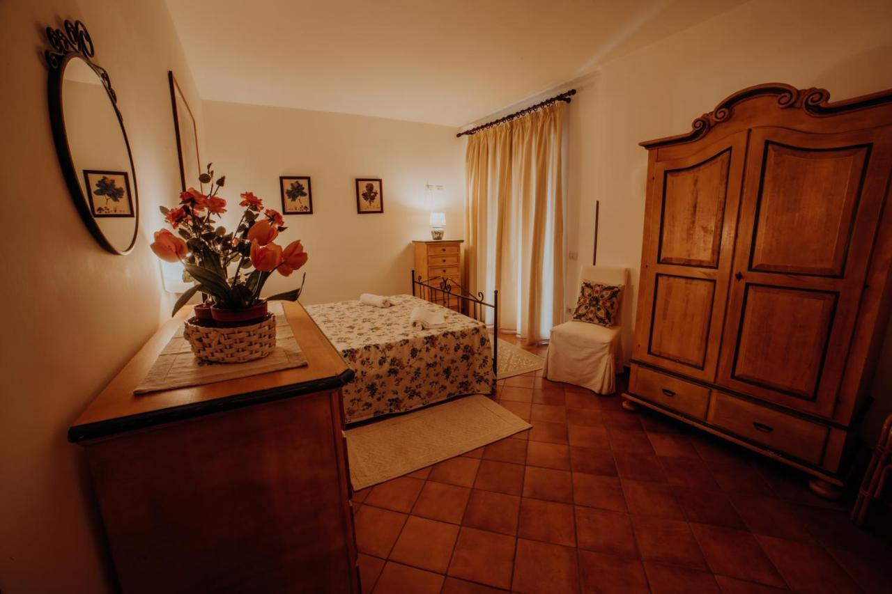 Residenza Golfo Degli Ulivi Lejlighedshotel Caprioli Eksteriør billede