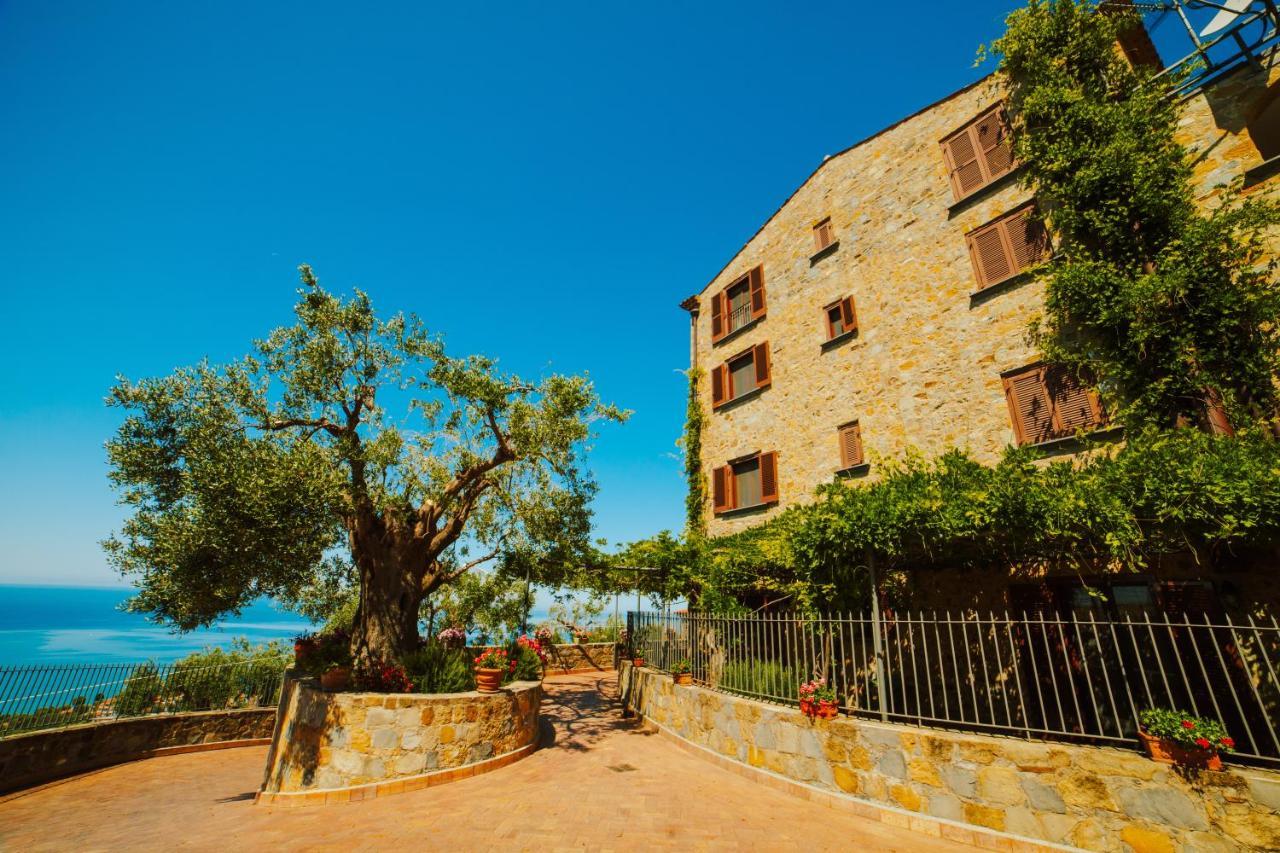 Residenza Golfo Degli Ulivi Lejlighedshotel Caprioli Eksteriør billede