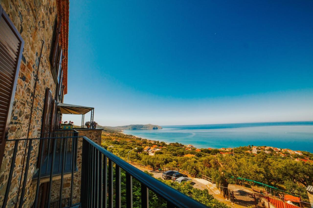 Residenza Golfo Degli Ulivi Lejlighedshotel Caprioli Eksteriør billede